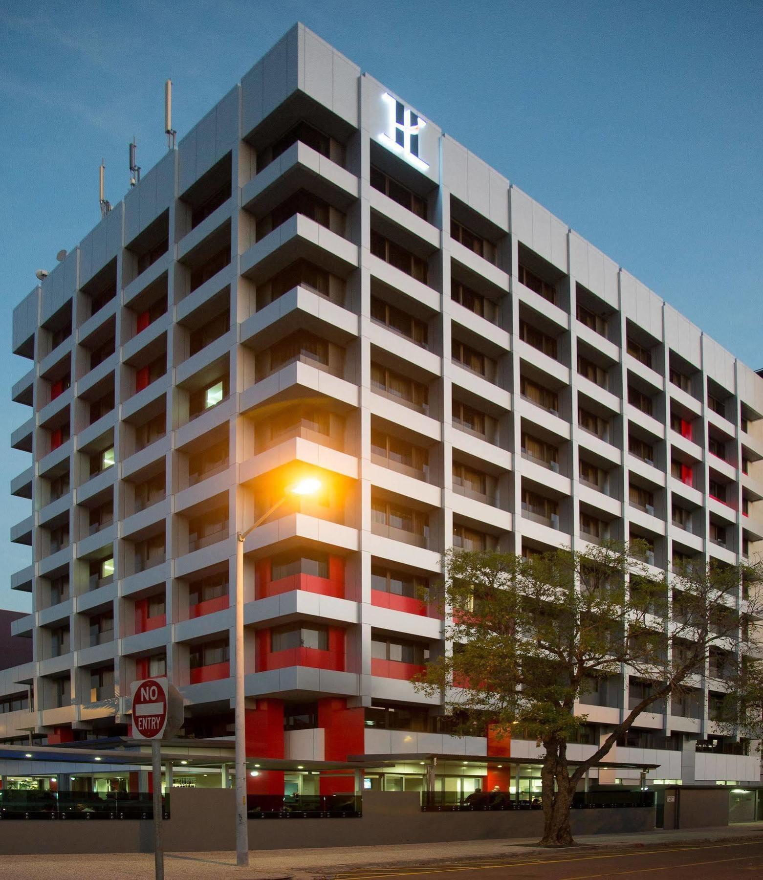 H On Smith Hotel Darwin Exterior photo